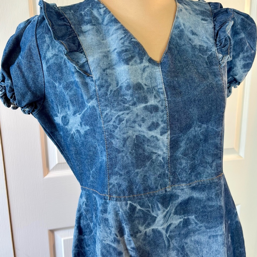 D’ Vanelle Elegant Blue Tie-Dye Denim Dress, size M - Picture 8 of 17